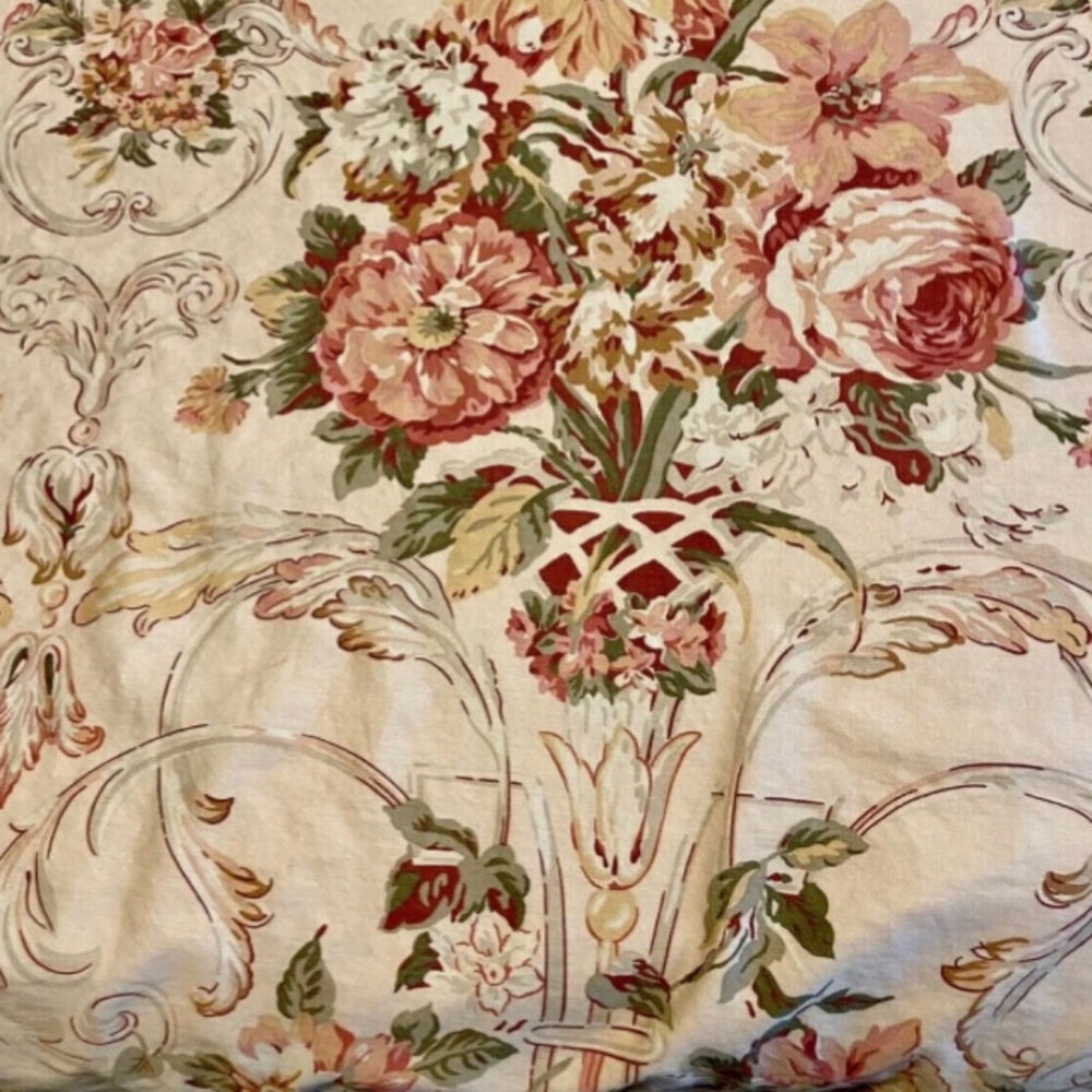 NWT Ralph Lauren Home Vintage, Rare , Guinevere Satin Ruffled King sheet..